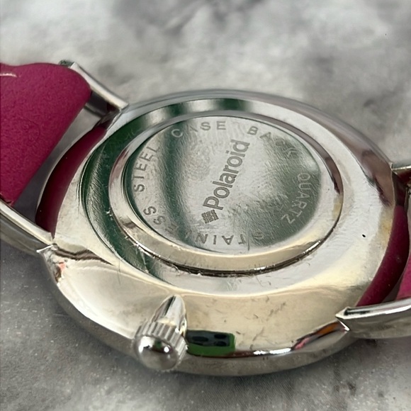 RARE FIND Polaroid fuchsia pink round face watch NEW BATTERY - Picture 7 of 9